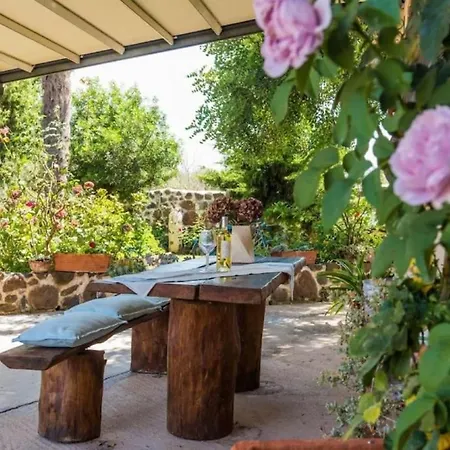 Con Immenso Giardino Villa *