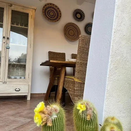 Con Immenso Giardino Villa