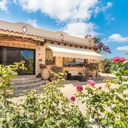 וילה Con Immenso Giardino