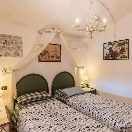 Con Immenso Giardino Villa Orosei