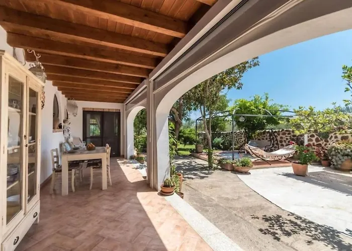 Con Immenso Giardino Villa Orosei