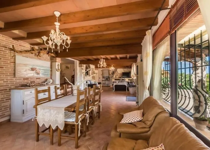 Villa Con Immenso Giardino *