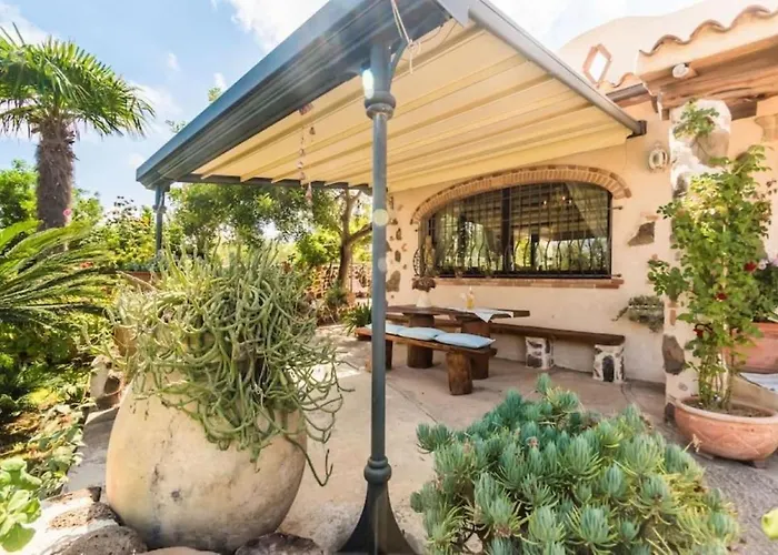 Villa Con Immenso Giardino